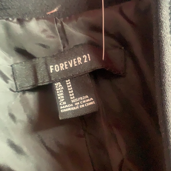 Forever 21 womens stylish jacket - Picture 2 of 6